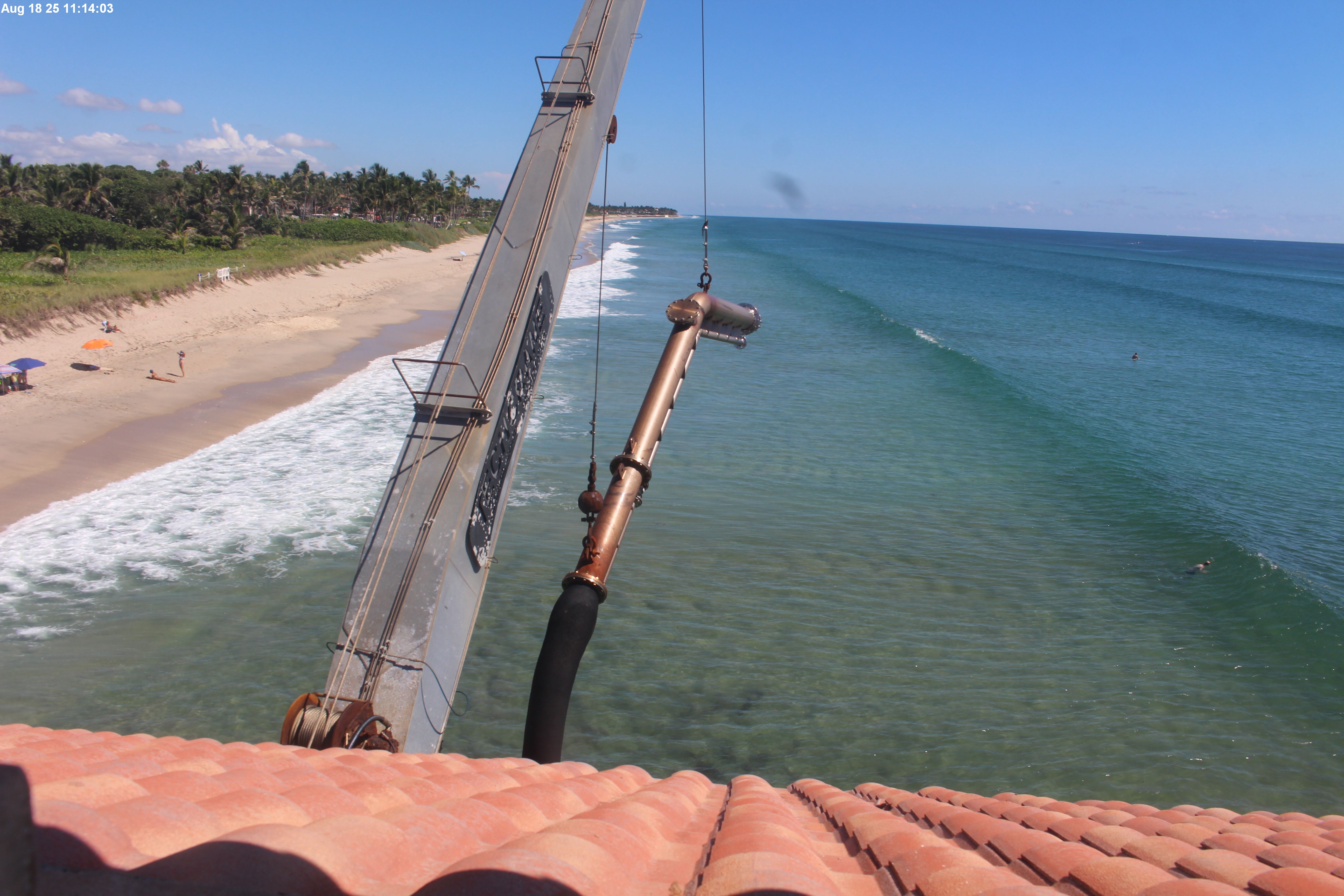 Long-period swell arriving at Boynton Beach